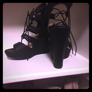 Chinease laundry wedges black 8.5 $25